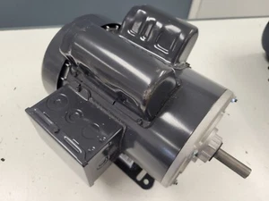 5UKF9BG Dayton, Totally TEFC, Rigid Base, 1 1/2 PS, 1PH. 1750 U/min NEU/ALTBESTAND - Bild 1 von 3