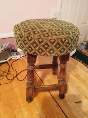 Retro Vintage Upholstered Pub Stool On Solid Wooden Turned Legs - Home Bar - Image 1 of 4