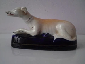 Antiguo soporte para bolígrafo de pluma victoriano Staffordshire Pottery Whippet/Greyhound - Imagen 1 de 19