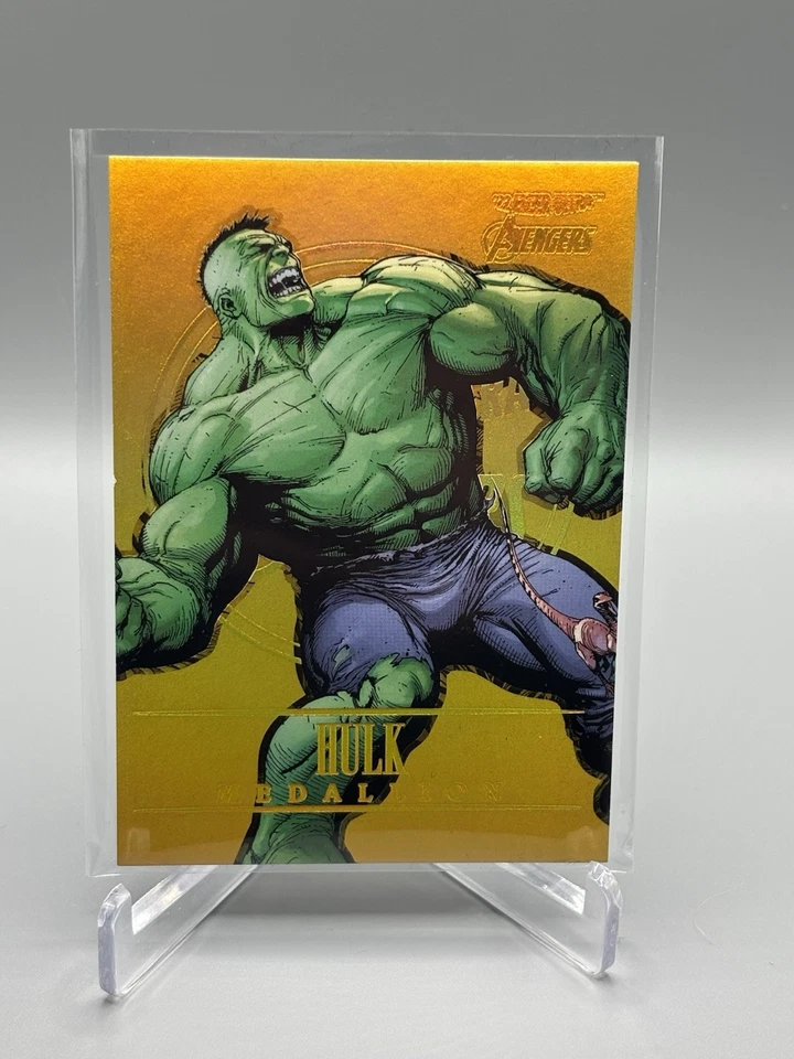 Hulk 95/200 Gold Medallion 2022 Fleer Ultra Avengers #M-19 Upper Deck SSP - Image 1 of 2