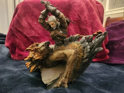 The Witcher 3 Geralt VS Griffin Statue Collector's Edition  - Bild 1 von 4