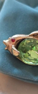 Vintage Fish Sealife Marine Colorful Gem Crystal Rhinestone Goldtone Brooch - Picture 1 of 8