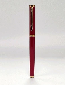 Vintage Waterman Fountain Pen with 18k Gold  Nib Tip Red with Gold Trim - Picture 1 of 8