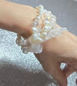 Pearl Stretch Bracelet Feshwater Pearl White Beaded Stackable Layer Woman 3 pcs - Picture 1 of 6