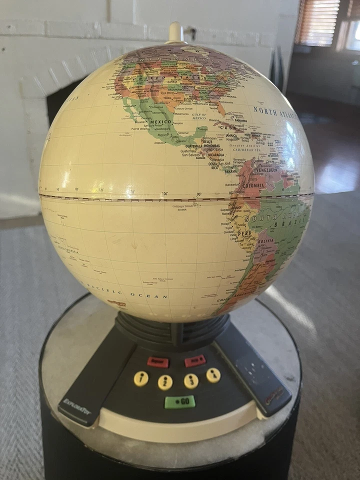 Geo Safari Talking World Globe образовательная исследовательская интерактивная викторина игра. - Изображение 1 из 4