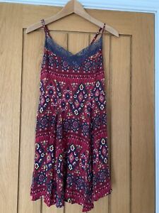 Hollister Dress Floral Red XS very cute tie back