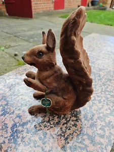 Heissner Figur: großes Eichhörnchen mit samtigen Fell, o. Nr. - Bild 1 von 12