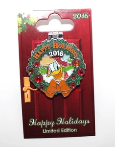 Disney Pin Donald Duck Christmas Wreath Wilderness Lodge LE 1000 - Picture 1 of 3