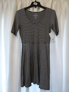 JCP Decree Juniors Dress Black/White Stripe Sz M NWT - Picture 1 of 3