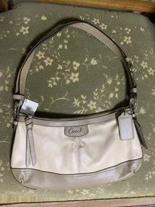 COACH Kristin Elevated Leather Tote Shoulder Bag 2 Tone Gray NWOT - Bild 1 von 4