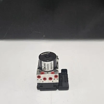 2008 Jeep Grand Cherokee Jeep Commander ABS Anti-Lock Brake Pump Assembly OEM - Image 1 of 4