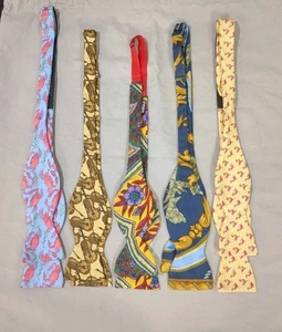 5 Seidenfliegen Salvatore Ferragamo & J. McLaughlin - Bild 1 von 12