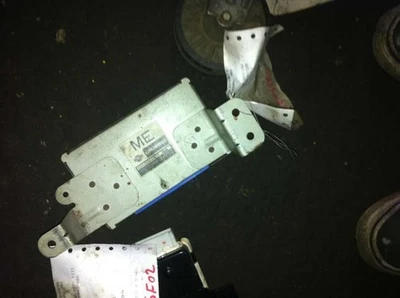 98 NISSAN MAXIMA CHASSIS ECM MÓDULO DE TRANSMISSÃO ABAIXO DO CONSOLE FRONTAL DIREITO  - Imagem 1 de 2