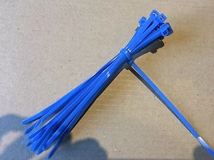 Kabelbinder. 4,8 x 200 mm. Konvolut 25 Stück. Blau - Bild 1 von 1
