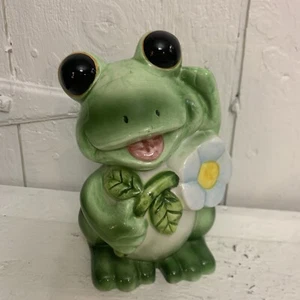 VTG Whimsical Anthropomorphic Green Ceramic Frog Bank Daisy Flower~Has Stopper - Picture 1 of 7