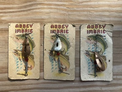 Lote de 3 señuelos de pesca giratorios Abbey and Imbrie Winner de colección en tarjeta Foto 1 de 4