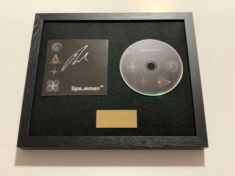 PERSONALLY SIGNED/AUTOGRAPHED NICK JONAS - SPACEMAN FRAMED CD PRESENTATION Cover
