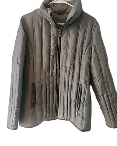 Nuage Quilted Down Puffer Coat with Leather Trim Green - Bild 1 von 6