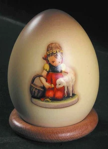 Goebel Hummel Eggs Favorite Pet W/ Ring - With Box 5463502 - Picture 1 of 1