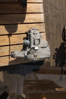 GMC Sierra Chevrolet Silverado 2500 2014-2017 6,0 L OEM montaje de caja de transferencia Foto 1 de 4