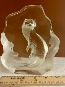 Vtg Mats Jonasson Swedish Crystal Clear Glass River Otter Paperweight Sculpture - Picture 1 of 7