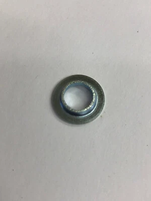 Nuevo de Lote Original Kawasaki Guardabarros Trasero Collar 1978-2000 KE100 KL250 ZX550 P/N 92027-1018 (K Foto 1 de 3