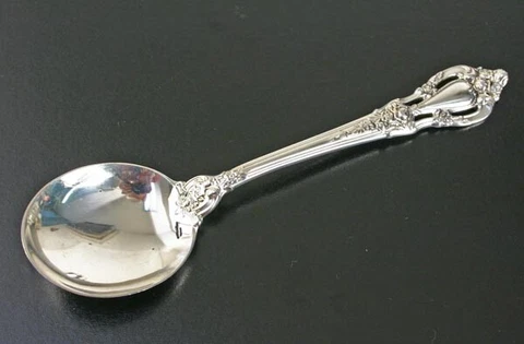 Lunt Sterling Eloquence Cream Soup Spoons Cover