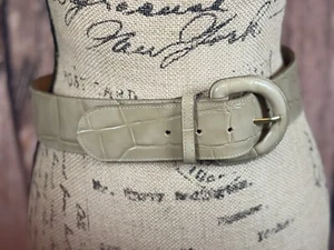 VINTAGE HARKEN WOMENS LIGHT OLIVE LEATHER SNAKE EMBOSSED 2” BELT USA MADE - Picture 1 of 11