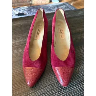 Vintage Amalfi Red Suede and Exotic Leather Toe Capped kitten Heels Sz. 8.5AA - Image 1 of 4