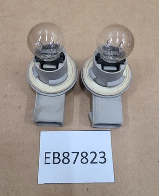 2009-2018 RAM 1500 Chrysler Dodge Jeep розетка указателя парковки и поворота 7832-2540-A42 - Изображение 1 из 4