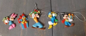 Mickey Minnie Mouse and Friends Mini Christmas Ornament 5pc Plastic Vtg Disney - Picture 1 of 3