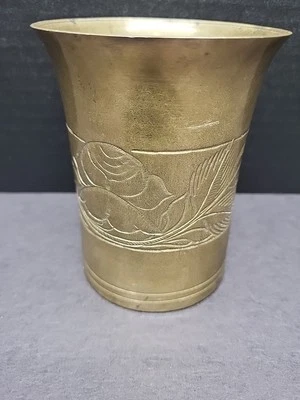 Vaso de agua/leche indio hecho a mano de latón macizo vintage, vaso raro Foto 1 de 4