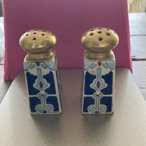 O & EG Royal Austria Salt & Pepper Shakers Hand Painted Signed & Numbered. RARE - Picture 1 of 6