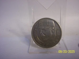 BRAVES RYAN KLESKO 28 PINNACLE MINT 1997 CHALLENGE COIN - Picture 1 of 2