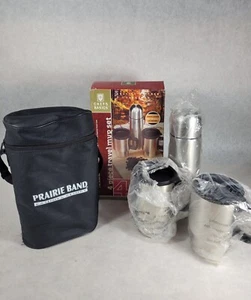 NEU Chefs Basics 4-teiliges Reisebecher-Set maßgeschneiderte Reisetasche Prairie Band Casino - Bild 1 von 5