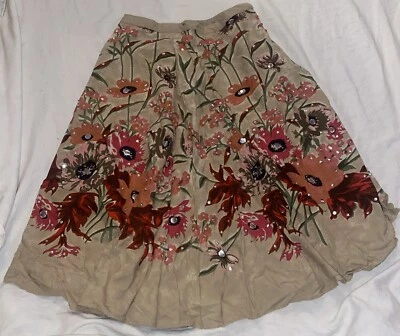 Falda Hazel Talla L Floral Con Adornos  Foto 1 de 4