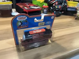 Thomas & Friends Arthur Wooden Train Cars 2006 LC + Card - BRAND NEW - Picture 1 of 4
