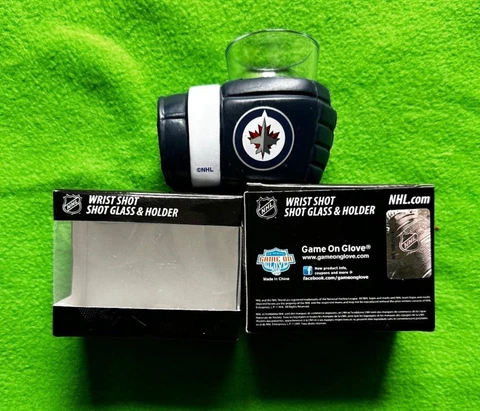 Winnipeg Wrist Shot Glass and Hockey Glove Holder Jets Hockey Cover