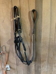 Nunn Finer 5-Way Hunting Breastplate - Black, Brass, Horse Size. 5 Point Collar