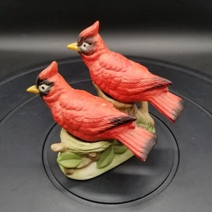 Brinn's Ceramic Cardinal Salt & Pepper Shaker Set with Nest - Picture 1 of 8