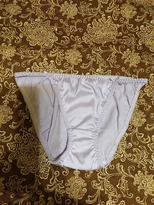 Bragas de bikini de satén de colección talla grande Foto 1 de 4