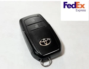 Toyota Yaris Cross MXPB10 Genuine 2 Button Smart Remote Key OEM - Picture 1 of 4
