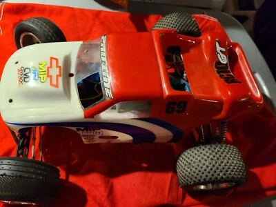 Team Associated RC10GT - Image 1 of 4