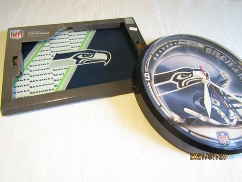 LOT  NFL Seattle Sea Hawks  Large Cutting Board Glass  14x9.75  + Clock   Bx8 Cover