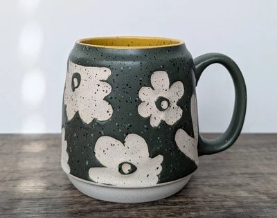 Кружка с лепестками в стиле 70-х Global Design Collections Speckled Dark Forest зеленая - Изображение 1 из 4