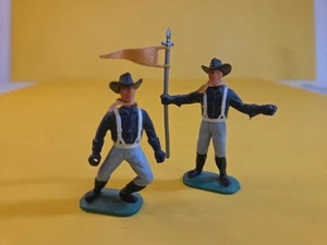 Pair (2) Timpo Toys Union Army  Soldiers~ 1 With Flag ~Made In England  - Picture 1 of 8