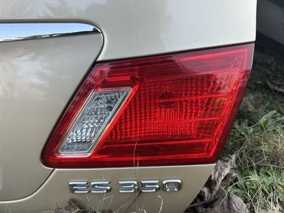 Conjunto de lámpara de luz trasera para pasajero derecho Lexus ES350 2007-2009 OEM 81551-33260 Foto 1 de 4