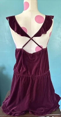 Mameluco de terciopelo Victoria's Secret XL borgoña con volantes de una pieza nuevo Foto 1 de 4