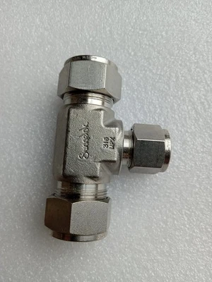 Swagelok 316 SS-1610,  3/4" x  3/4"  x 1/2"  Tee - Image 1 of 4
