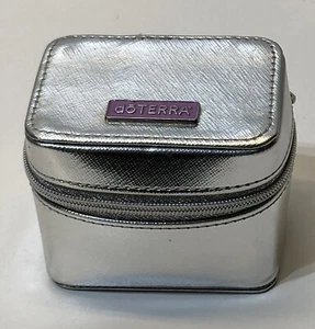 doTERRA Ätherische Öle Metallic Silber Reiseetui für 6 Flaschen RAR Rarität - Bild 1 von 7